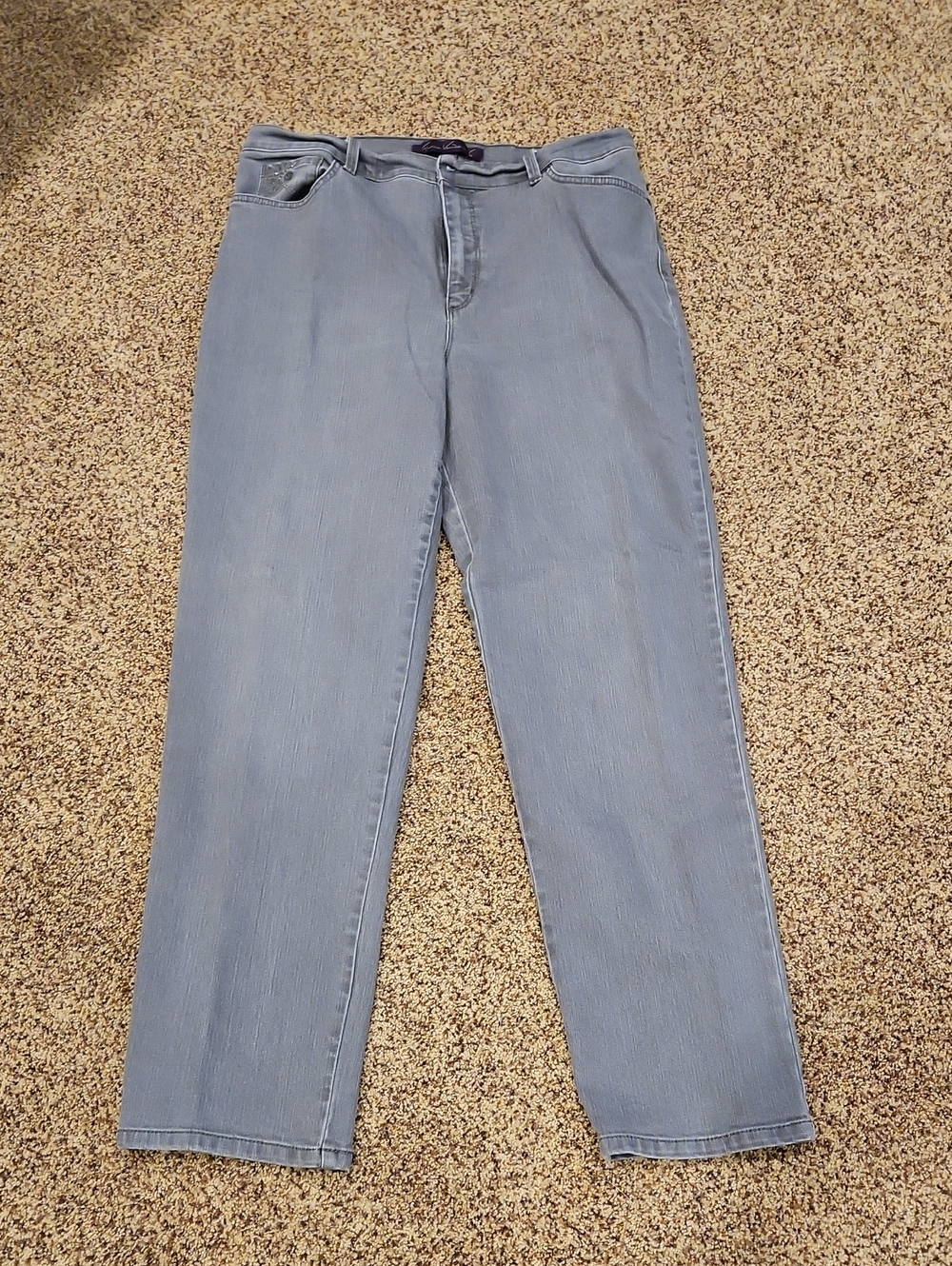 Gloria Vanderbilt Straight-Leg Jeans - Light Gray